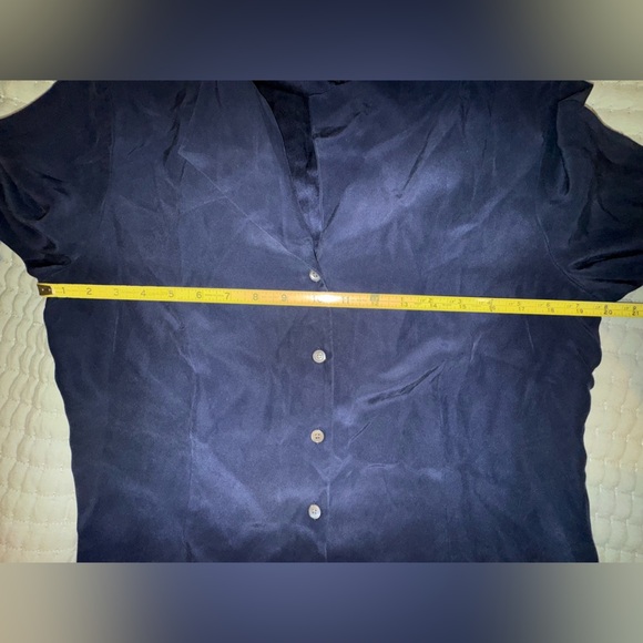 Lafayette 148 New York silk button down shirt. Size 8. VGUC - Picture 2 of 9